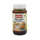 Sweet Garlic Pickle In Oil Priya 300g