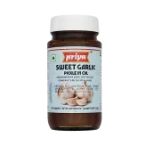 Sweet Garlic Pickle In Oil Priya 300g
